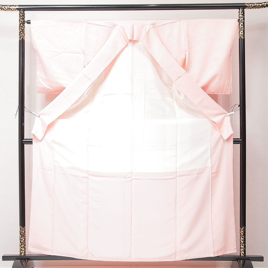 色無地 袷 身丈162cm 裄丈64cm 正絹 Aランク Lサイズ 広衿 インフォーマル 紋意匠 色紙 ピンク系 1214-15235