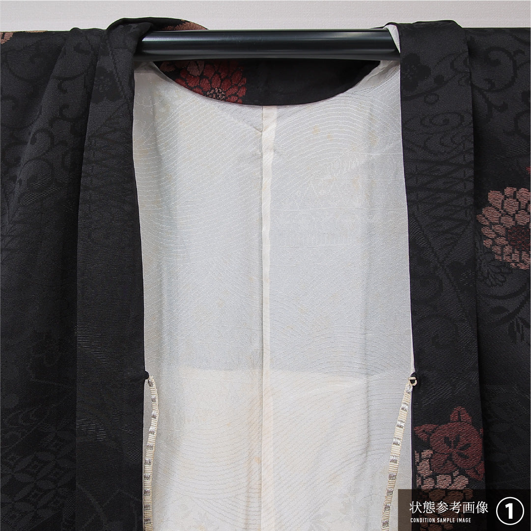 羽織 袷 身丈77cm 裄丈62cm 正絹 Aランク Sサイズ 一つ紋(三つ柏) セミフォーマル 紐あり 牡丹 黒系 1217-15118