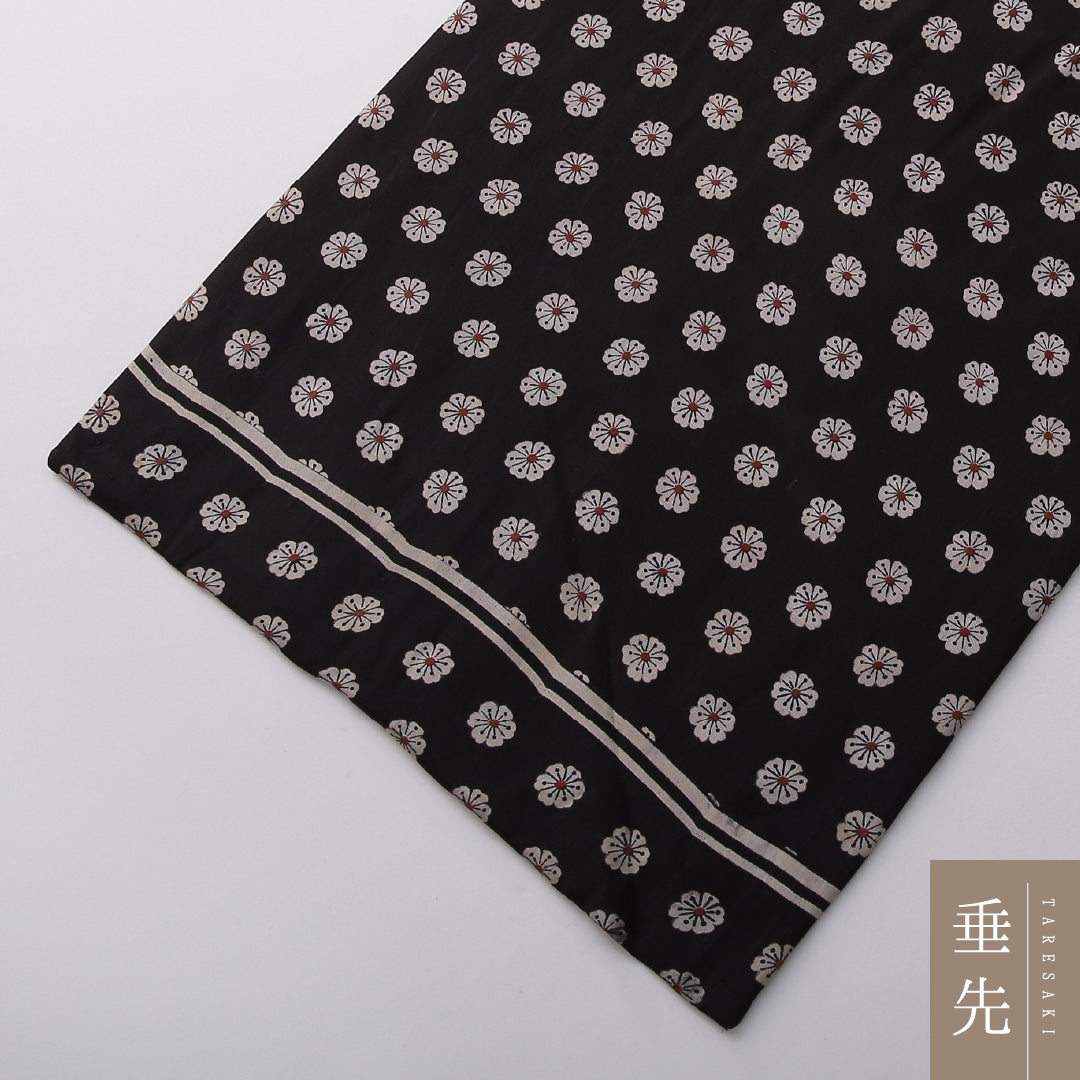 アンティーク 九寸名古屋帯 帯丈316cm カジュアル 名古屋仕立て 全通 帯芯なし Cランク 正絹 染め帯 菊 黒系 1224-03576