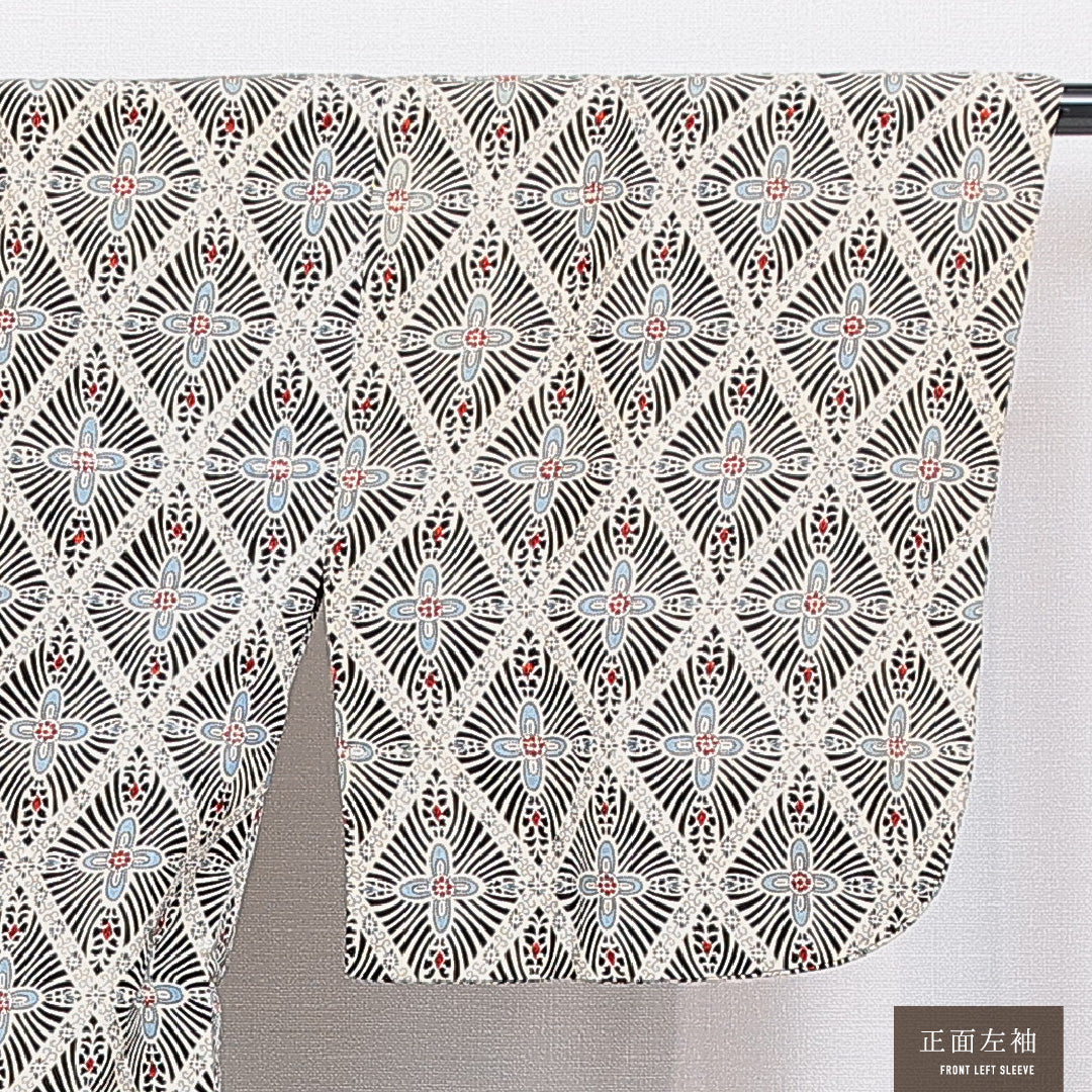 道中着 袷 身丈81cm 裄丈67cm 正絹 Sランク カジュアル Mサイズ 菱 レトロ 可愛らしい クリーム系 HP 1236-16822