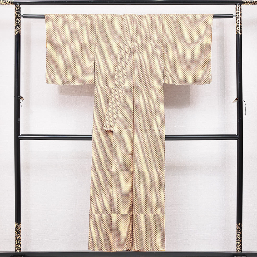 小紋 袷 身丈150cm 裄丈60cm 正絹 Aランク Sサイズ バチ衿 インフォーマル 古典柄 ベージュ系 1215-15105