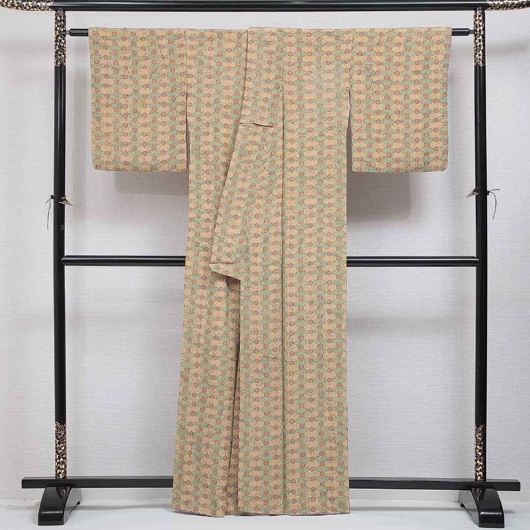 小紋 袷 身丈162cm 裄丈64cm 正絹 Cランク インフォーマル 広衿 Lサイズ 亀甲 クリーム系 LP 1221-15925