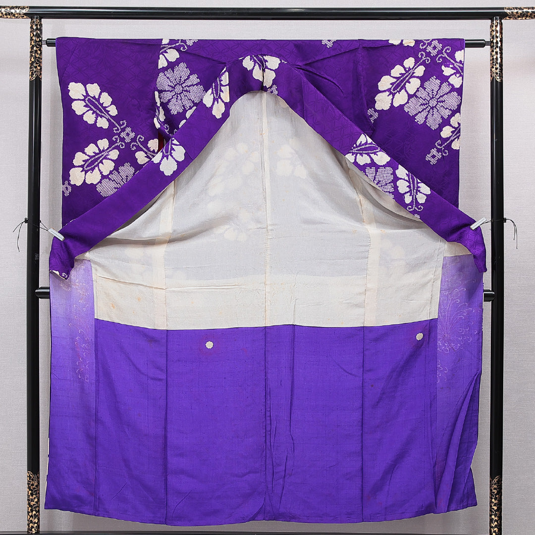 アンティーク 小紋 袷 身丈156cm 裄丈62cm 正絹 Bランク Mサイズ 広衿 一つ紋(剣片喰) 紋意匠 七宝 菊 紫系 1215-15519