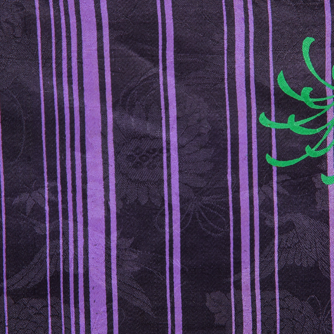 アンティーク 付下げ 袷 身丈137cm 裄丈61cm 正絹 Dランク XSサイズ バチ衿 三つ紋(丸に太九枚笹) 縞 黒系 1261-16743