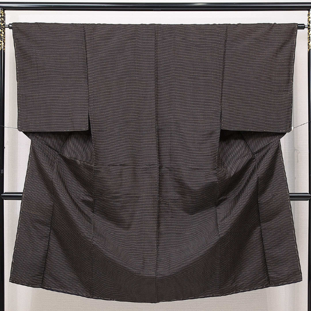 男着物 袷 身丈133cm 裄丈63cm 正絹 Sランク カジュアル 棒衿 XSサイズ 十字絣 茶系 RP 1224-15059