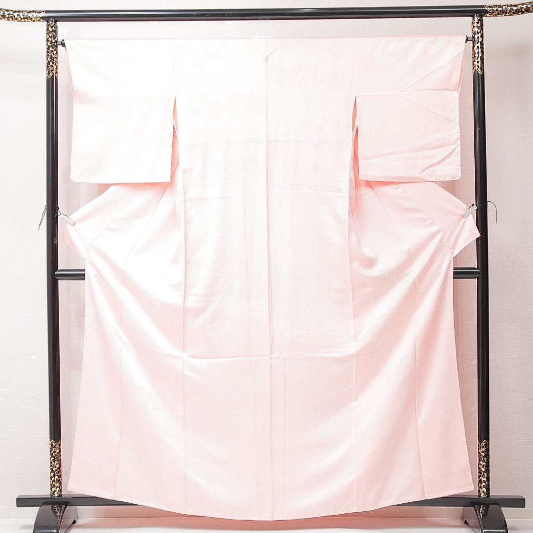 色無地 袷 身丈162cm 裄丈64cm 正絹 Aランク Lサイズ 広衿 インフォーマル 紋意匠 色紙 ピンク系 1214-15235