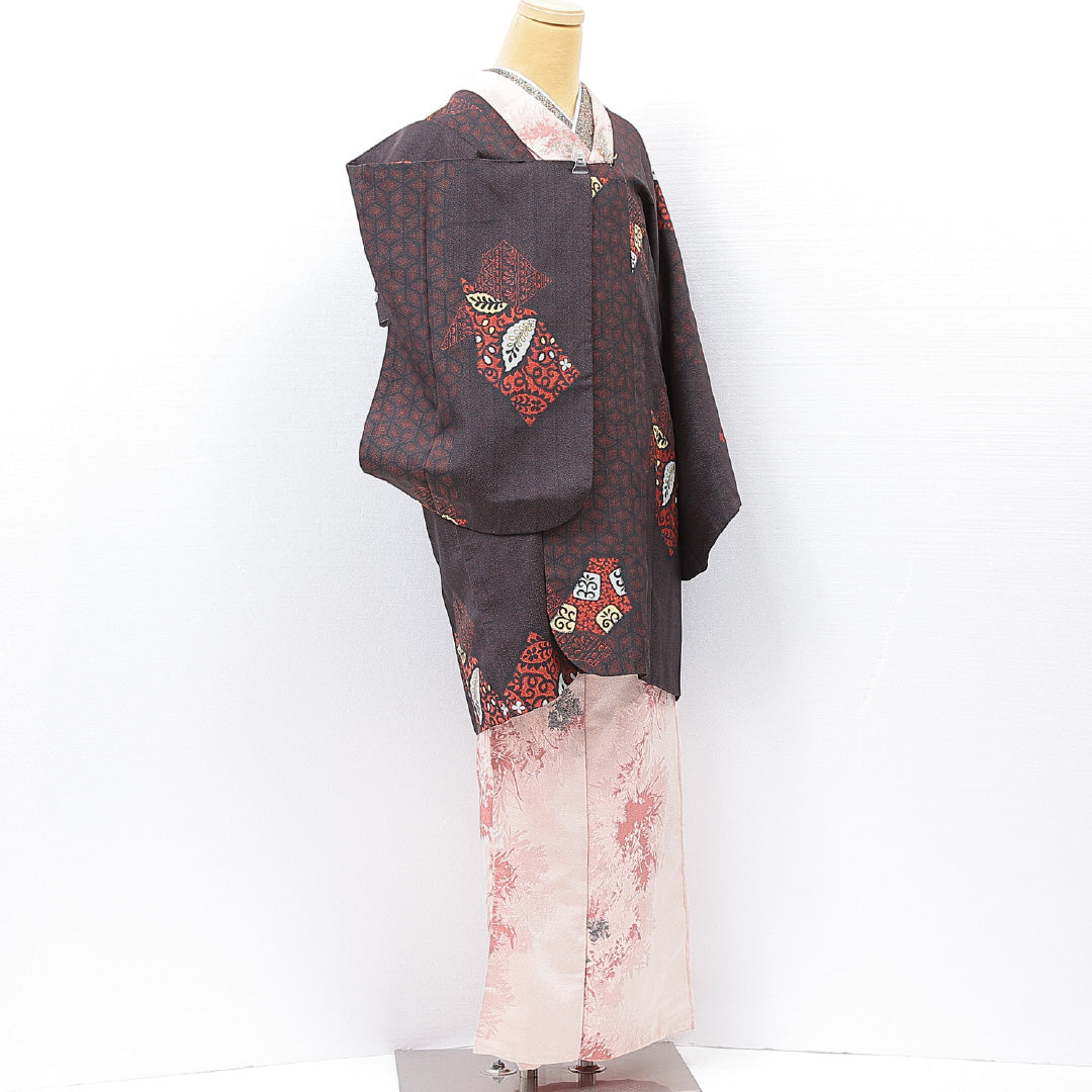 アンティーク 道行コート(お召) 袷 身丈89cm 裄丈63cm 正絹 Aランク Sサイズ ポケットあり 創作柄 黒系 赤系 1263-15186