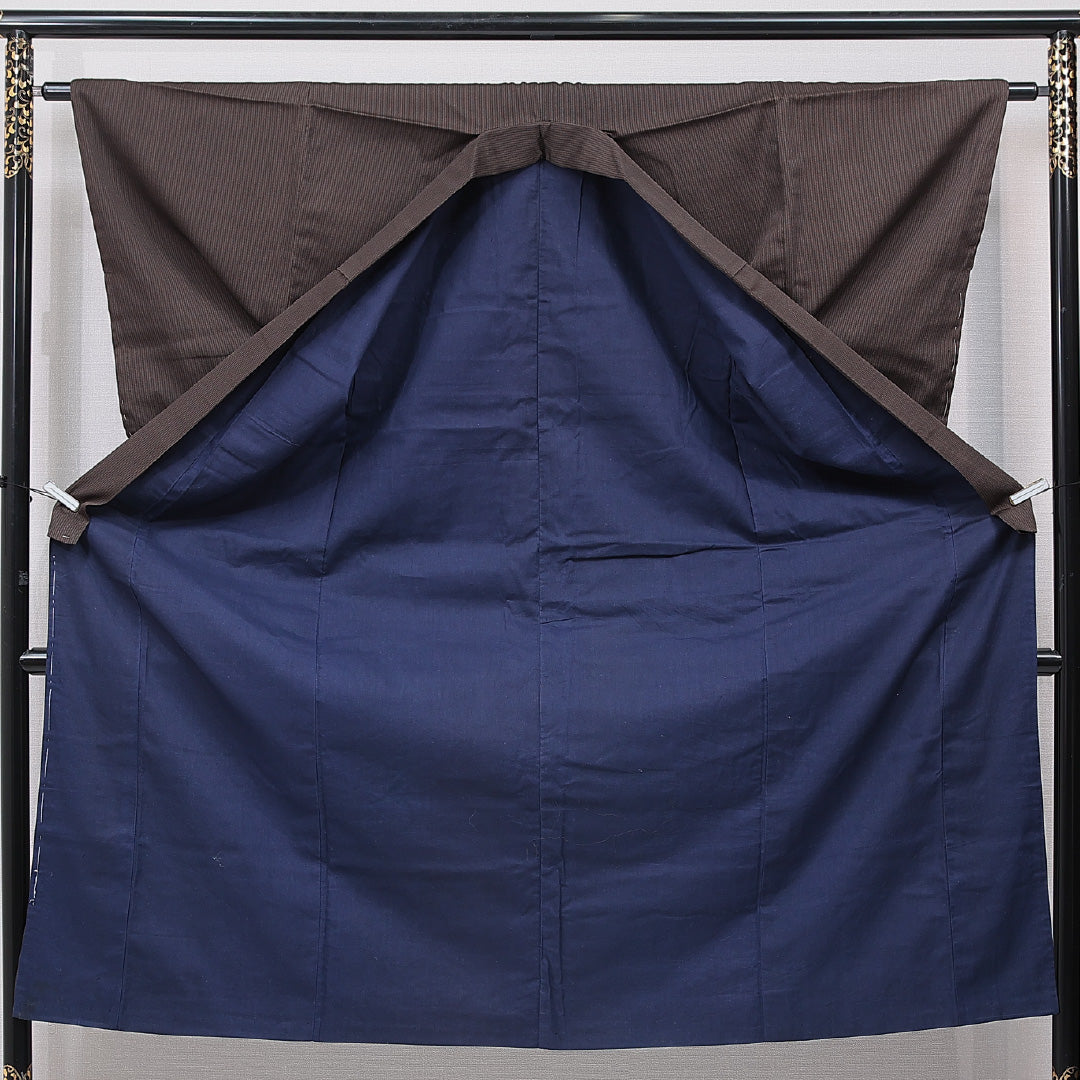 男着物 袷 身丈142cm 裄丈62cm 正絹 Sランク カジュアル 棒衿 Mサイズ 縞 茶系 M4 1224-15766
