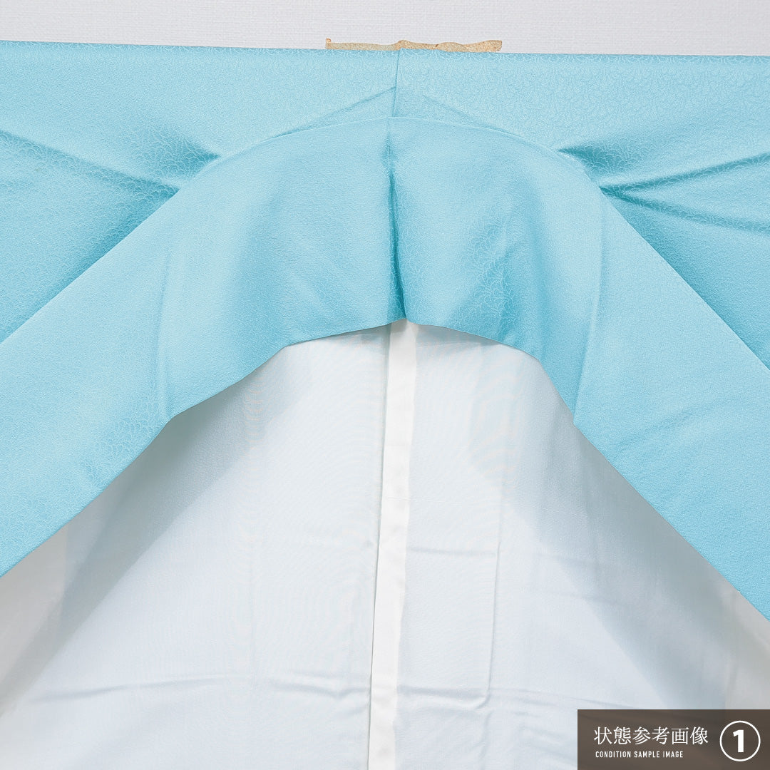 色無地 袷 身丈151cm 裄丈61cm 正絹 Aランク Sサイズ 広衿 一つ紋(五三桐) セミフォーマル 紋意匠 菊 無地 水色系 1214-15900