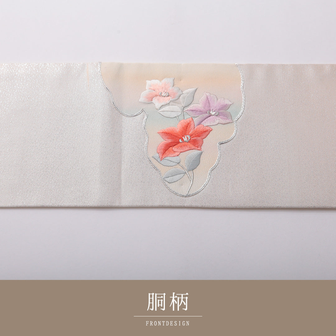 九寸名古屋帯 帯丈350cm セミフォーマル 名古屋仕立て ポイント柄 Sランク 正絹 刺繍 銀駒刺繍 雲 紗綾型 桔梗 銀系 1224-03476