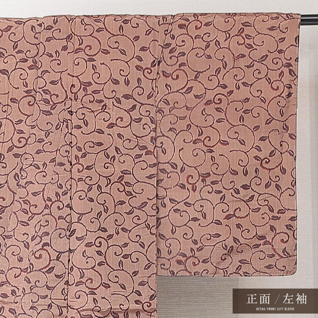 アンティーク 銘仙の着物 袷 身丈146cm 裄丈61cm 正絹 Aランク バチ衿 XSサイズ 唐草 茶系 RP 1223-15206