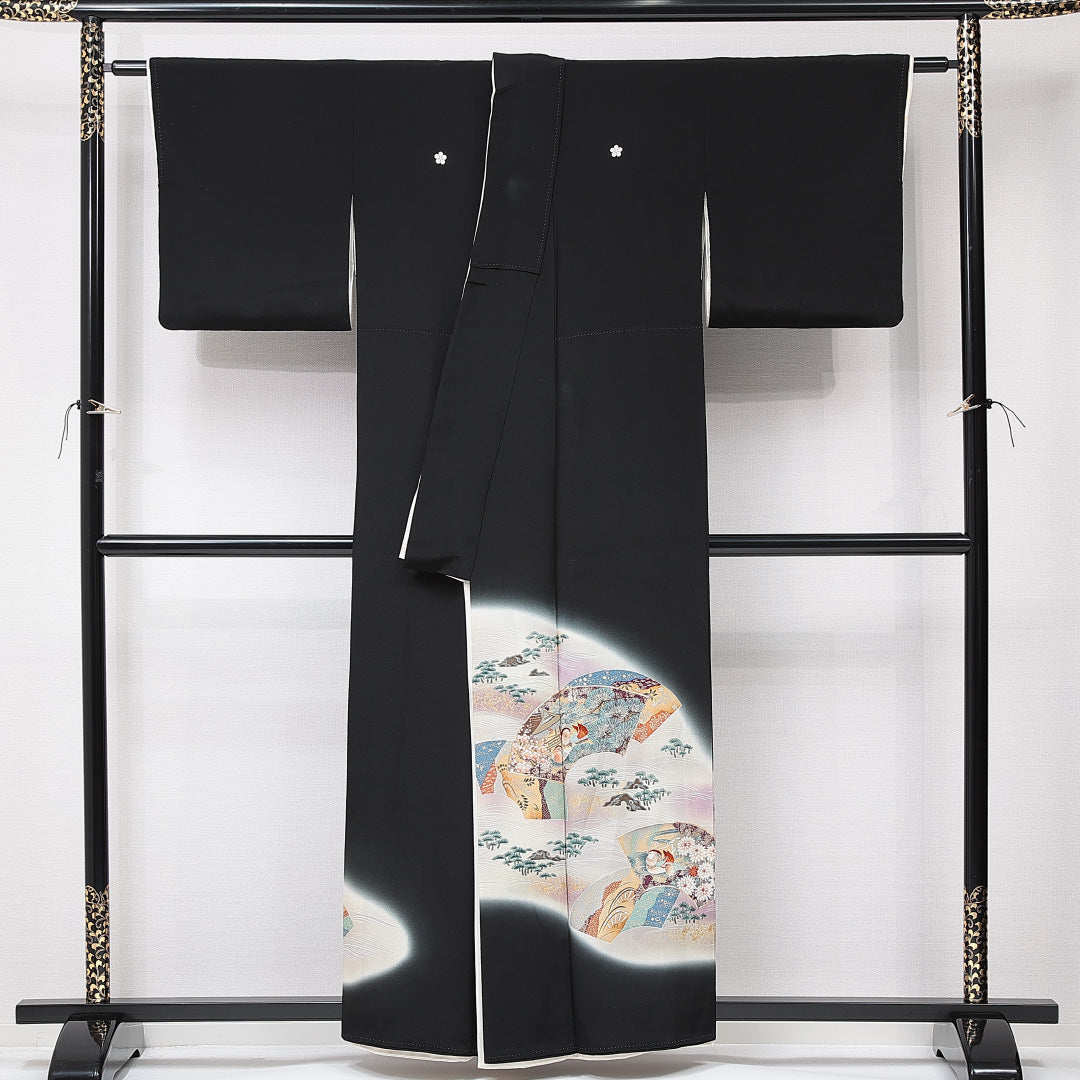 黒留袖 袷 身丈155cm 裄丈61cm 三つ紋 梅鉢 フォーマル Aランク Mサイズ 正絹 比翼仕立て 広衿 流水 扇 梅 1211-F0677