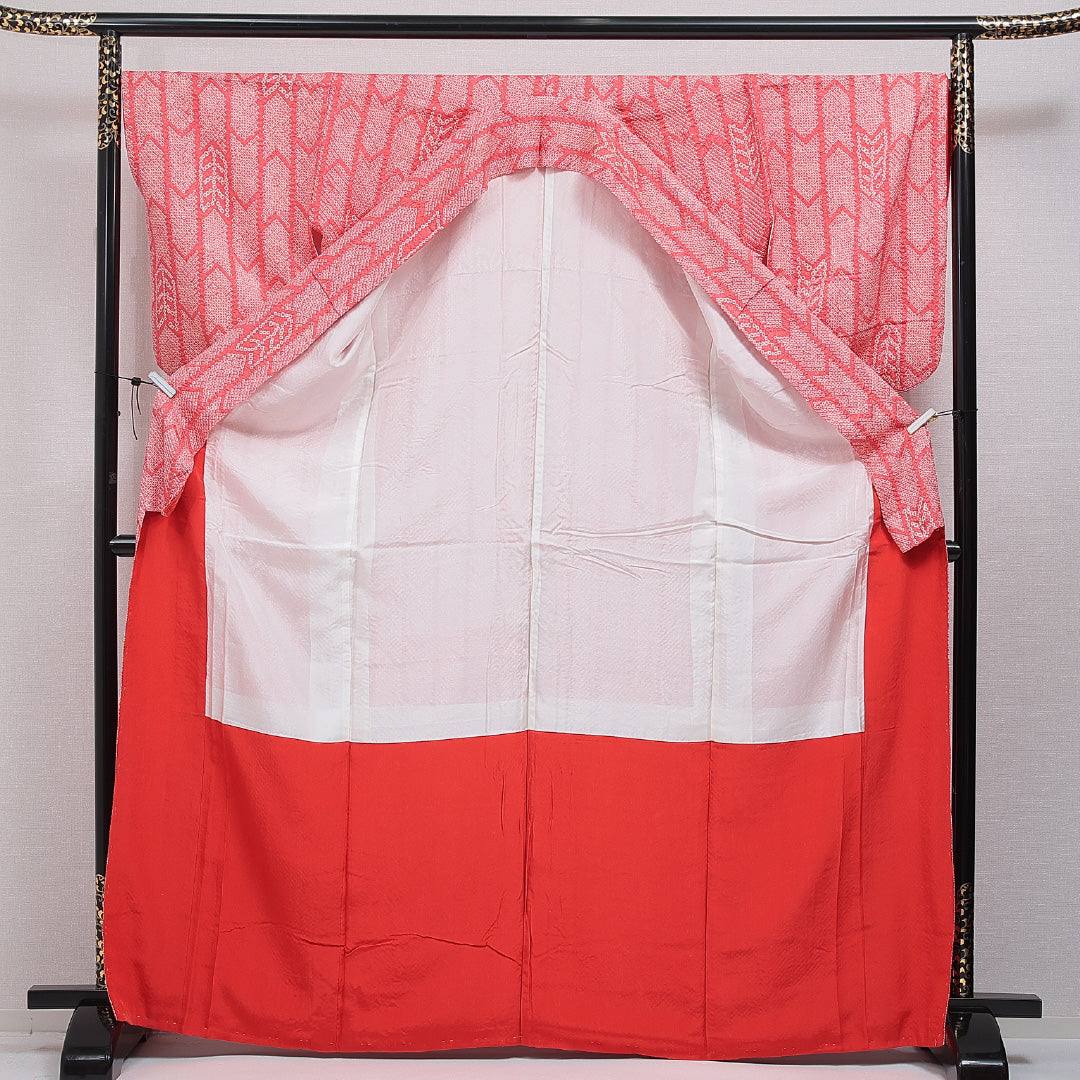小紋 袷 身丈170cm 裄丈68cm 正絹 Sランク インフォーマル 広衿 2XLサイズ 矢絣 ピンク系 RP 1221-16030