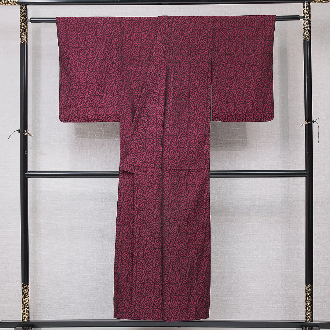 アンティーク 紬 袷 身丈149cm 裄丈61cm 正絹 Bランク バチ衿 XSサイズ 花柄 黒系 RP 1223-15142
