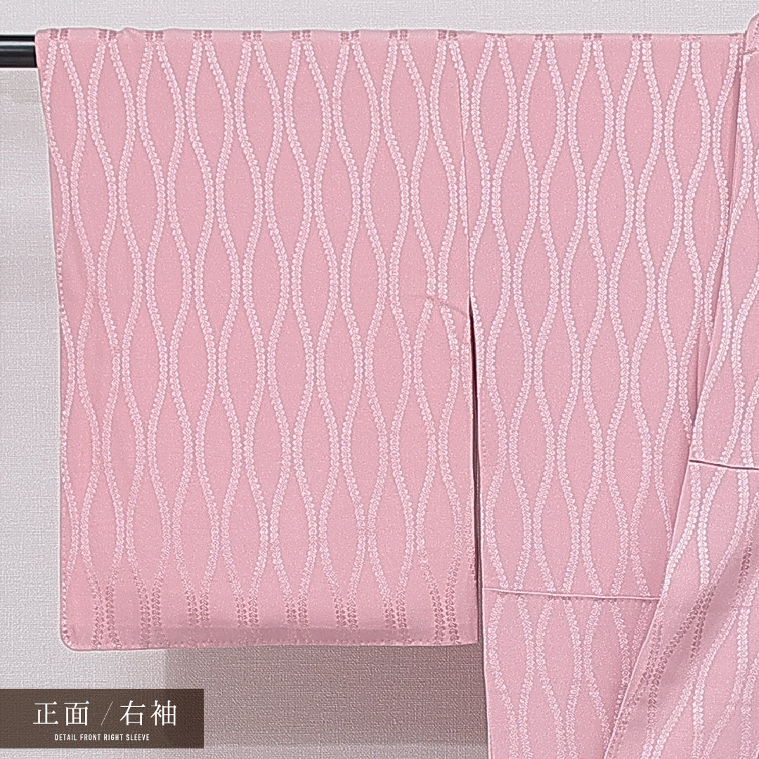 色無地 袷 身丈146cm 裄丈60cm 正絹 Sランク 一つ紋 (違い鷹の羽) 紋意匠 (立湧) セミフォーマル 広衿 XSサイズ 無地 ピンク系 RP 1219-15864
