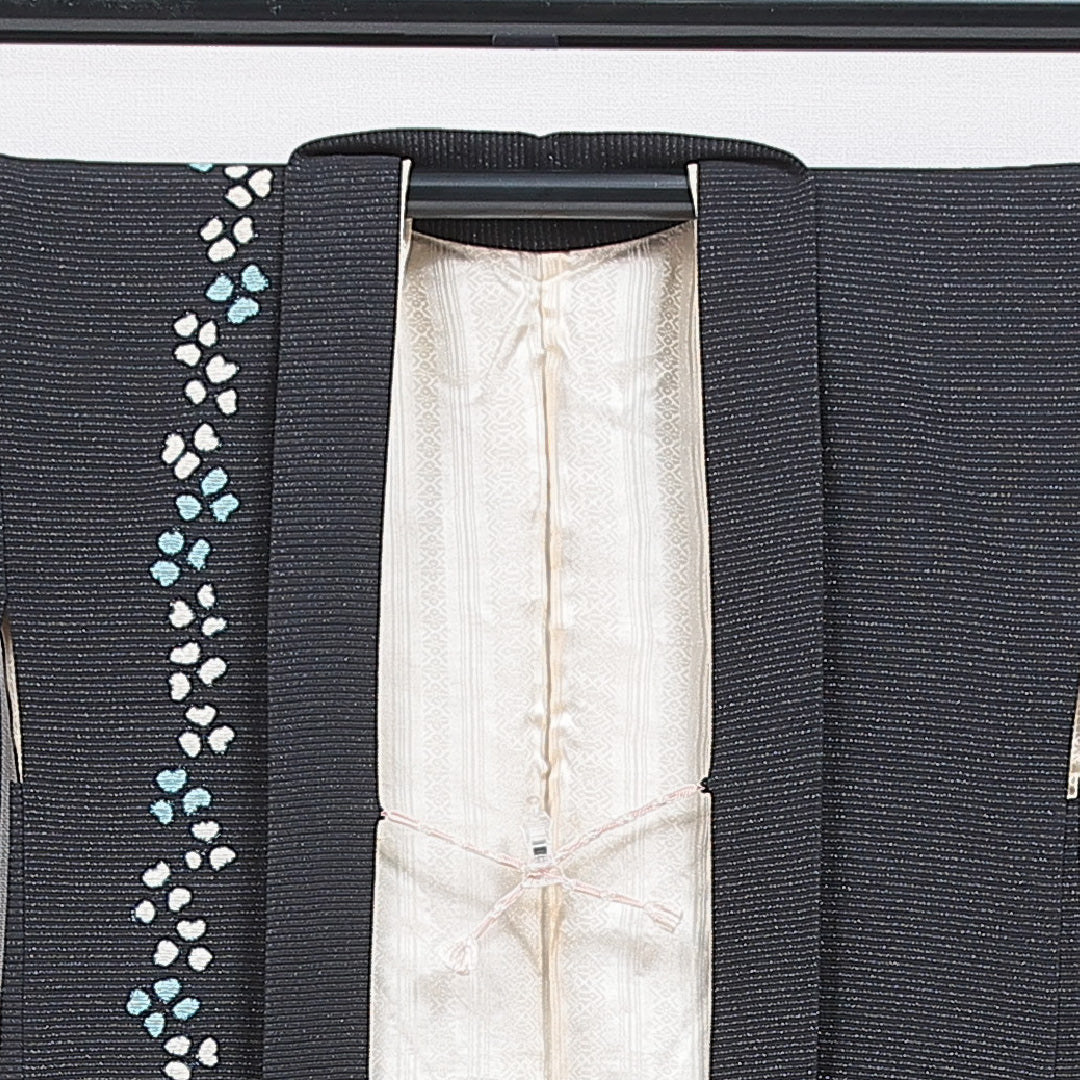 羽織 袷 身丈82cm 裄丈62cm 正絹 Aランク カジュアル Sサイズ 織り出し 紐あり 創作柄 黒系 RP 1232-16834