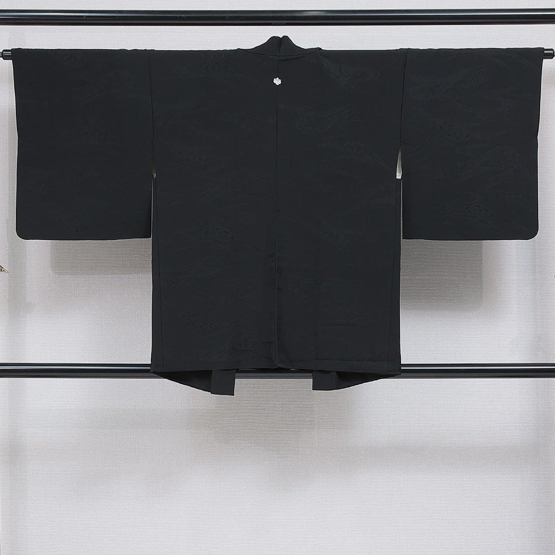 黒羽織 袷 身丈80cm 裄丈64cm 正絹 Bランク Mサイズ 一つ紋(五三桐) セミフォーマル 紐あり 紋意匠 吉祥文様 黒系 1217-16156