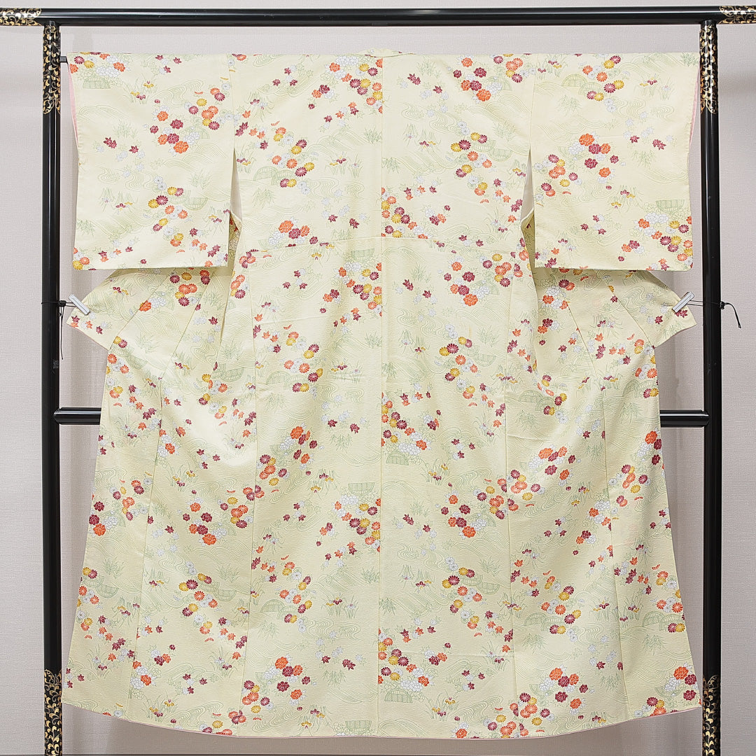 小紋 洗える着物 袷 身丈150cm 裄丈65cm ポリエステル Cランク Sサイズ 広衿 インフォーマル 流水 牡丹 クリーム系 1215-15834