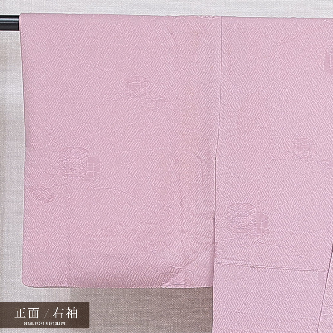 色無地 袷 身丈149cm 裄丈62cm 正絹 Cランク 紋意匠 (紗綾形に貝桶) インフォーマル 広衿 XSサイズ 織り出し 紫系 LP 1219-16038