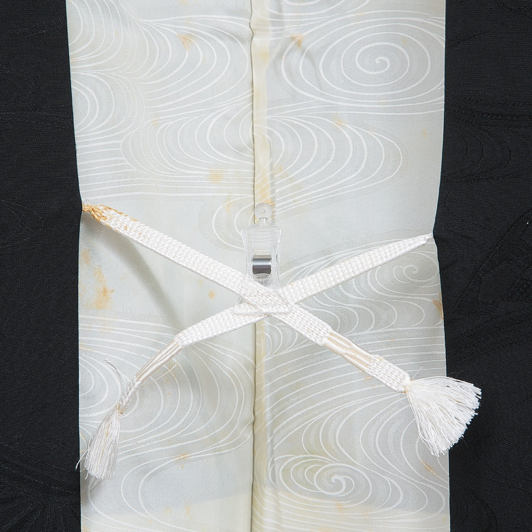 黒羽織 袷 身丈80cm 裄丈64cm 正絹 Bランク Mサイズ 一つ紋(五三桐) セミフォーマル 紐あり 紋意匠 吉祥文様 黒系 1217-16156