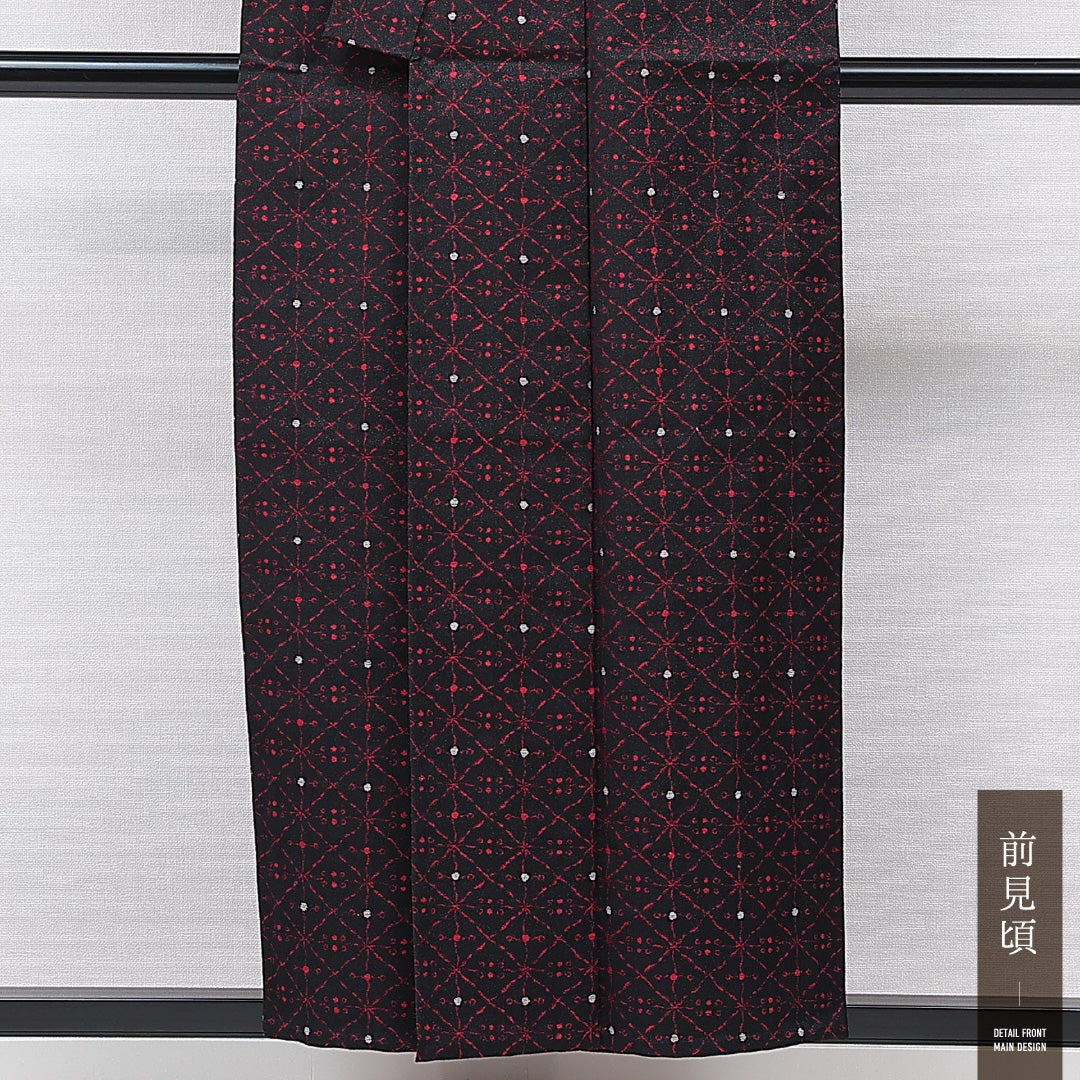 洗える着物 ウールの紬 単衣 身丈153cm 裄丈61cm ウール Sランク カジュアル バチ衿 Sサイズ 居敷当て 肩当て 抽象柄 黒系 RP 1223-15543
