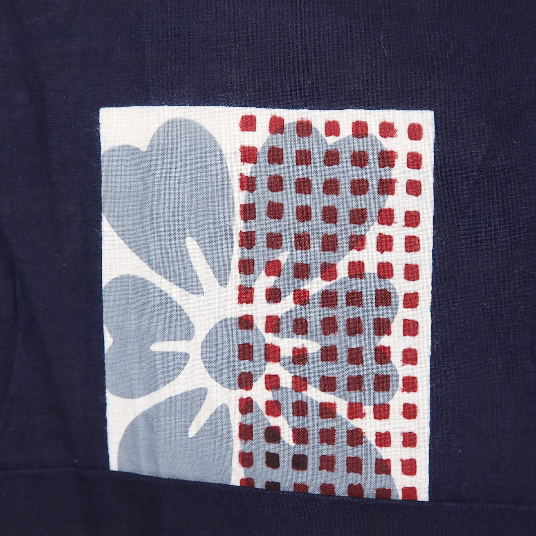 アンティーク 木綿の浴衣 夏物 洗える着物 夏物 身丈153cm 裄丈62cm 木綿 Aランク Sサイズ バチ衿 居敷当て 肩当て 花柄 紺系 1218-13184