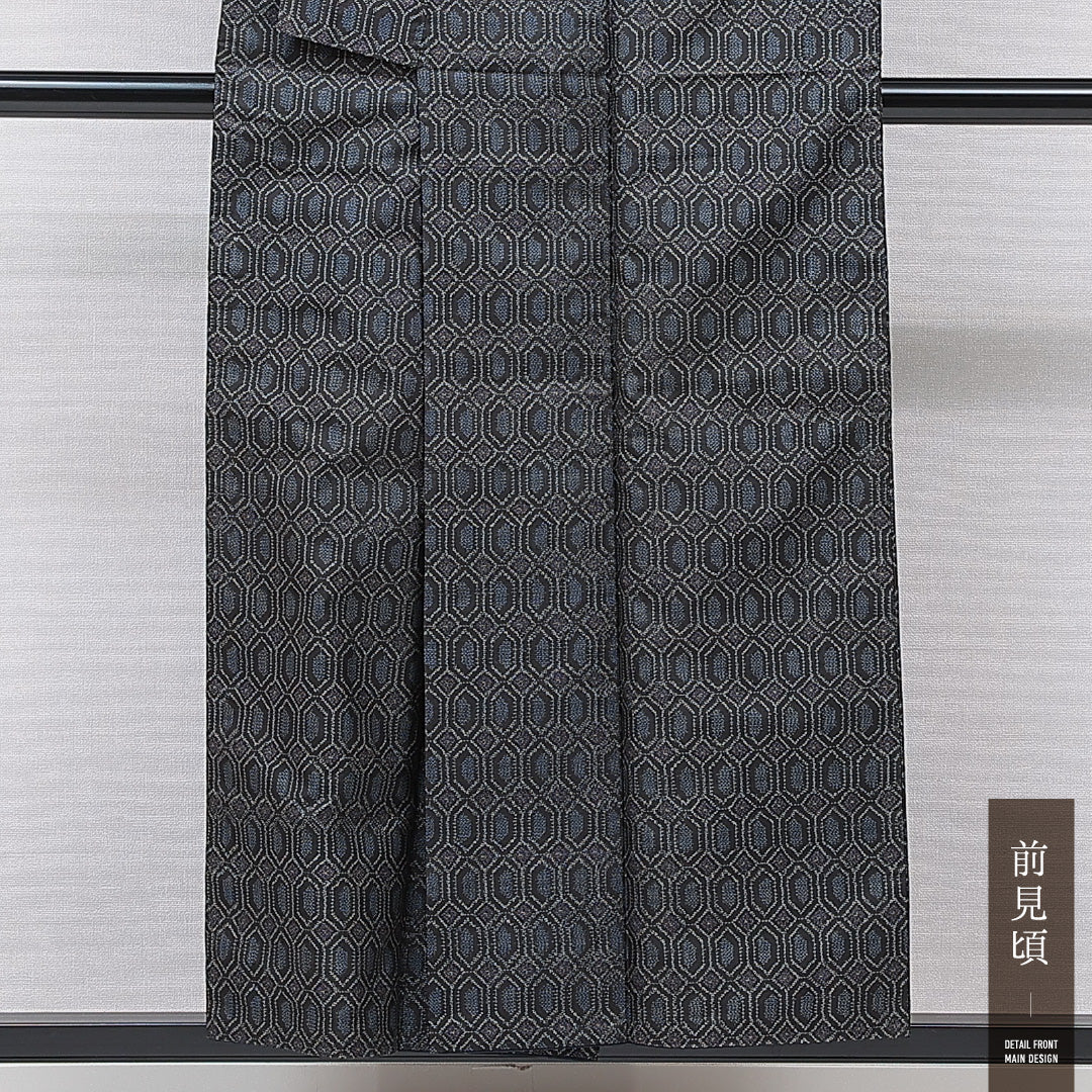 紬 袷 身丈153cm 裄丈63cm 正絹 Cランク カジュアル 広衿 Sサイズ 亀甲 紺系 HP 1223-15709