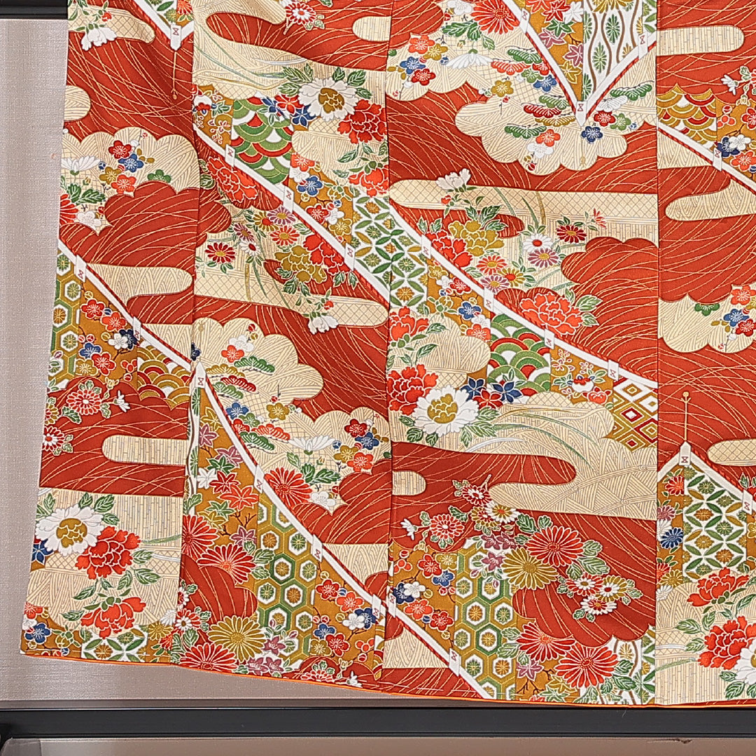 小紋 袷 身丈158cm 裄丈62cm 正絹 Sランク インフォーマル バチ衿 Mサイズ 菊 吉祥文様 朱系 RP 1221-16736