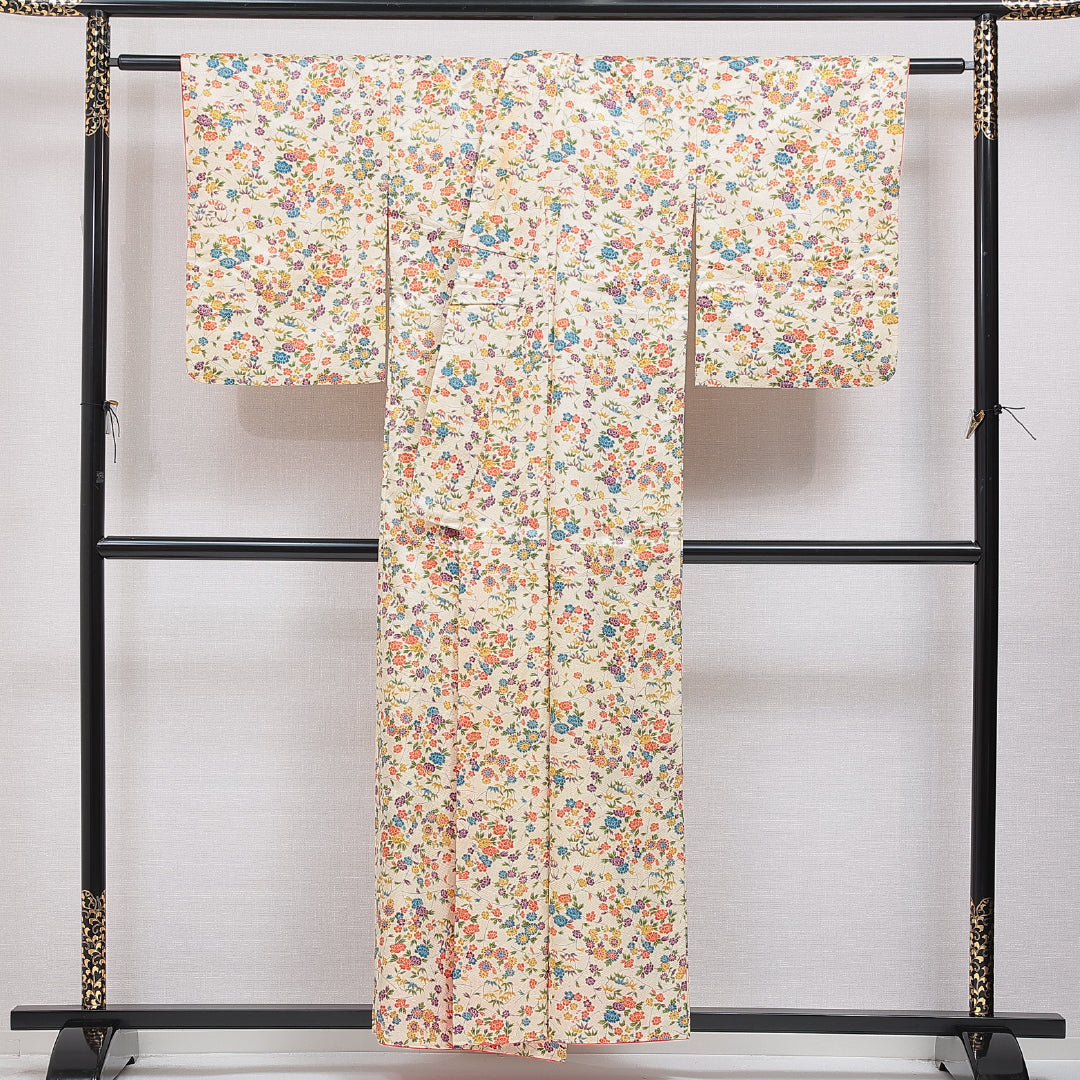 小紋 袷 身丈154cm 裄丈62cm 正絹 Cランク インフォーマル 広衿 Sサイズ 菊 牡丹 クリーム系 LP 1221-16023