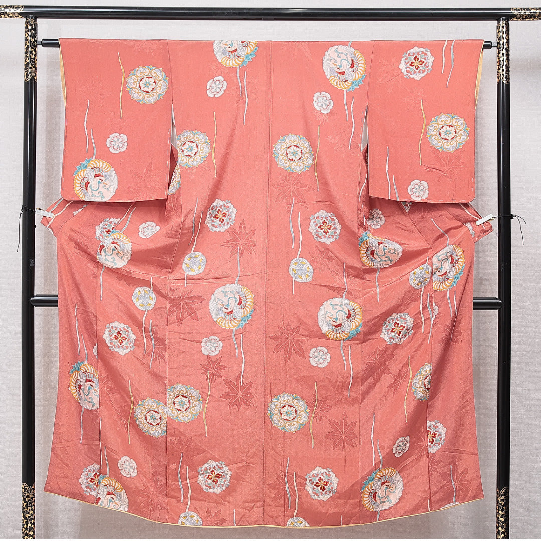 アンティーク 小紋 袷 身丈151cm 裄丈62cm 正絹 Bランク Sサイズ バチ衿 紋意匠 楓 鏡裏文 ピンク系 1215-15584