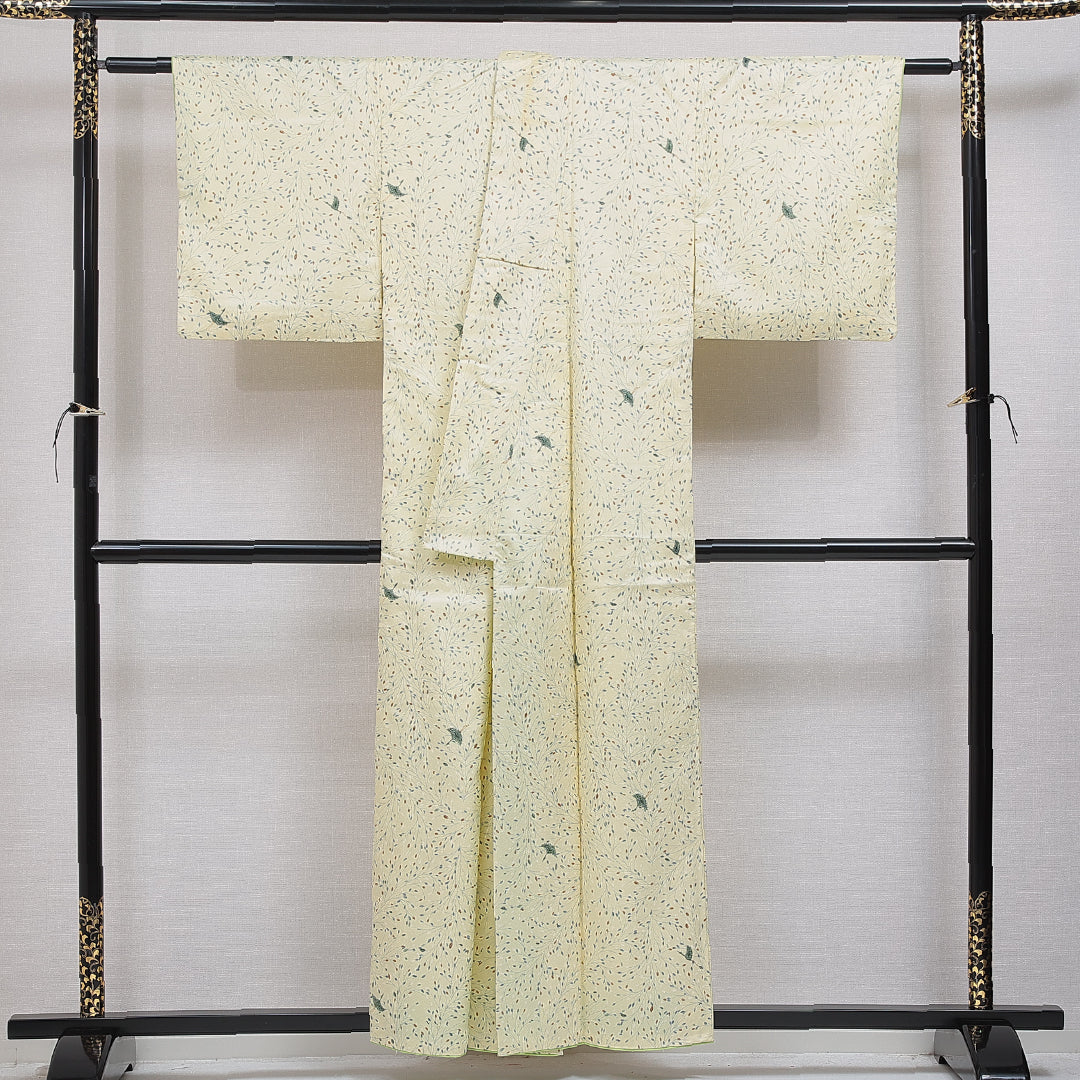 洗える着物 小紋 袷 身丈156cm 裄丈61cm ポリエステル Aランク インフォーマル 広衿 Mサイズ 花喰鳥 黄系 RP 1221-15986