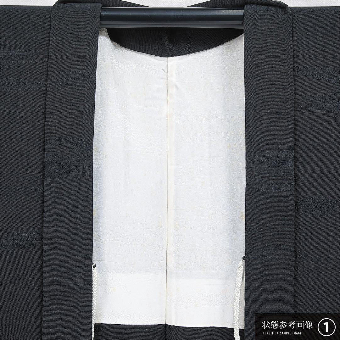 黒羽織 袷 身丈80cm 裄丈64cm 正絹 Aランク 一つ紋 (五三桐) セミフォーマル Mサイズ 無地 黒系 RP 1233-16830