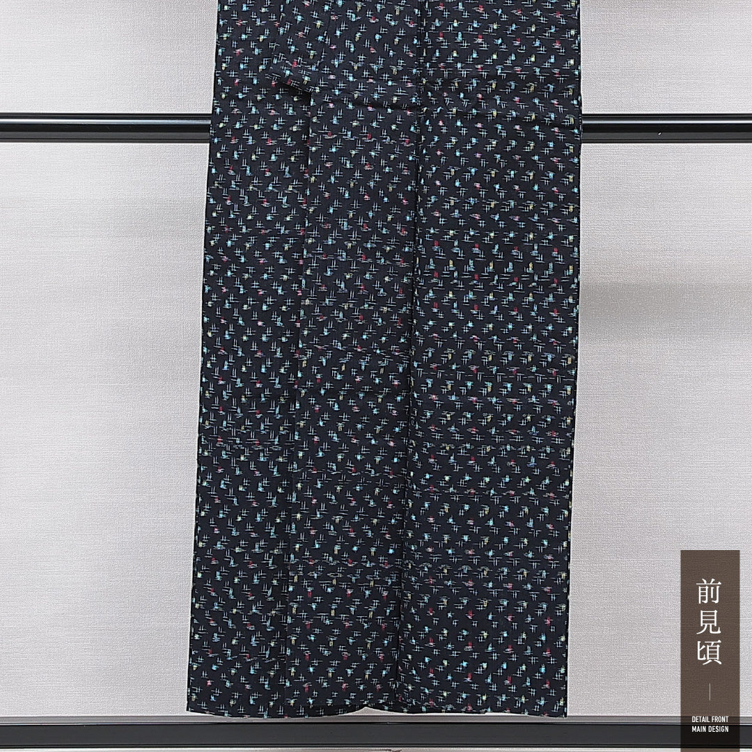 洗える着物 木綿の紬 単衣 身丈150cm 裄丈59cm 木綿 Aランク カジュアル バチ衿 Sサイズ 肩当て 創作柄 紺系 RP 1223-15372