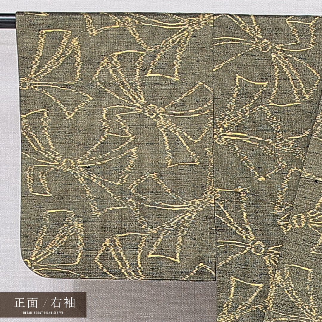 洗える着物 ウールの紬 単衣 身丈148cm 裄丈62cm ウール Sランク カジュアル 広衿 XSサイズ 束ね熨斗 グレー系 RP 1223-15582
