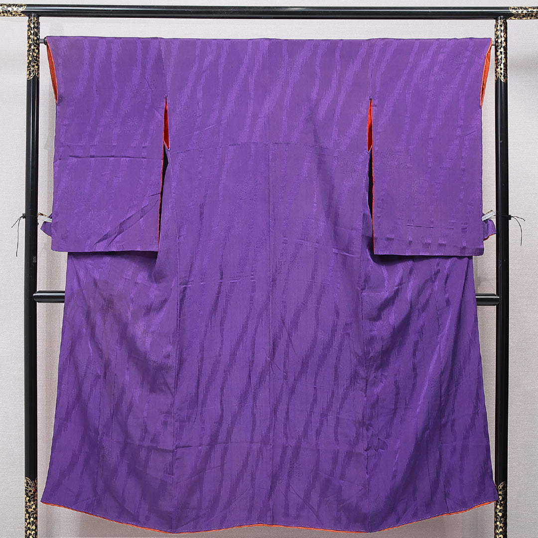 アンティーク 色無地 袷 身丈151cm 裄丈65cm 正絹 Cランク Sサイズ 広衿 紋意匠 笹 紫系 1214-15570