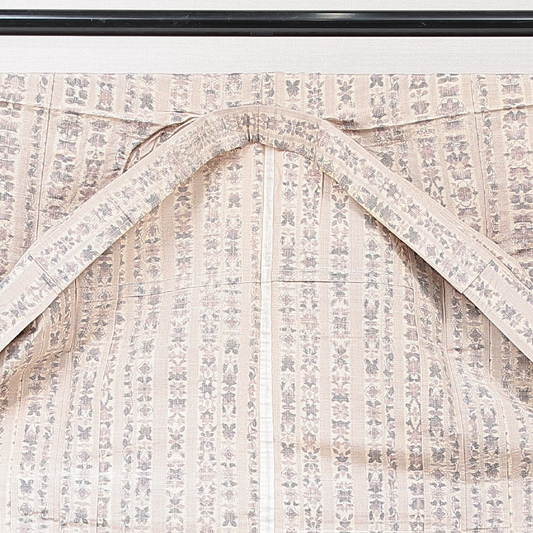 洗える着物 木綿の紬 単衣 身丈150cm 裄丈62cm 木綿 Sランク カジュアル バチ衿 Sサイズ 肩当て 縞 ベージュ系 PO 1223-15338