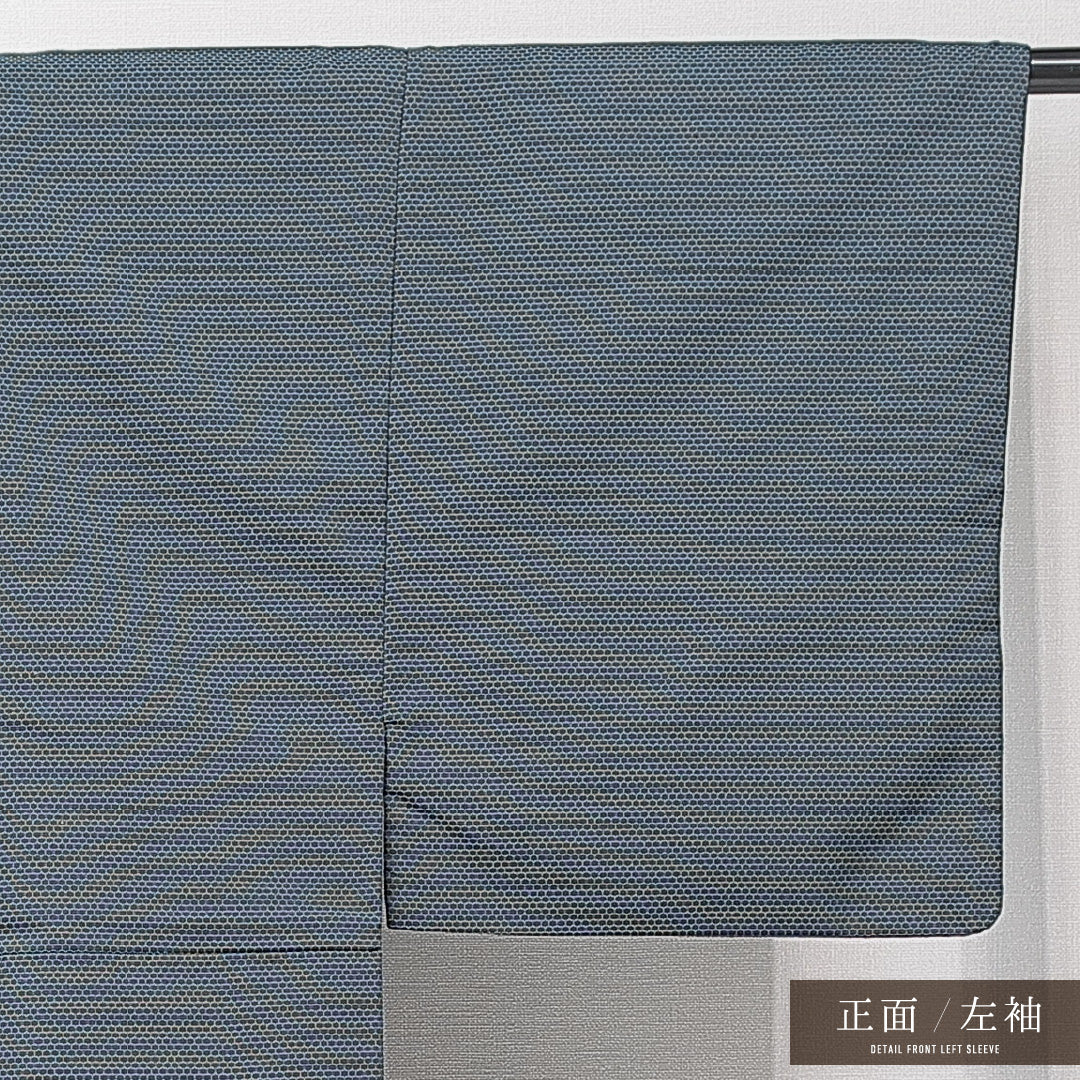 男着物 袷 身丈134cm 裄丈64cm 正絹 Aランク XSサイズ 棒衿 カジュアル 創作柄 紺系 1219-15236