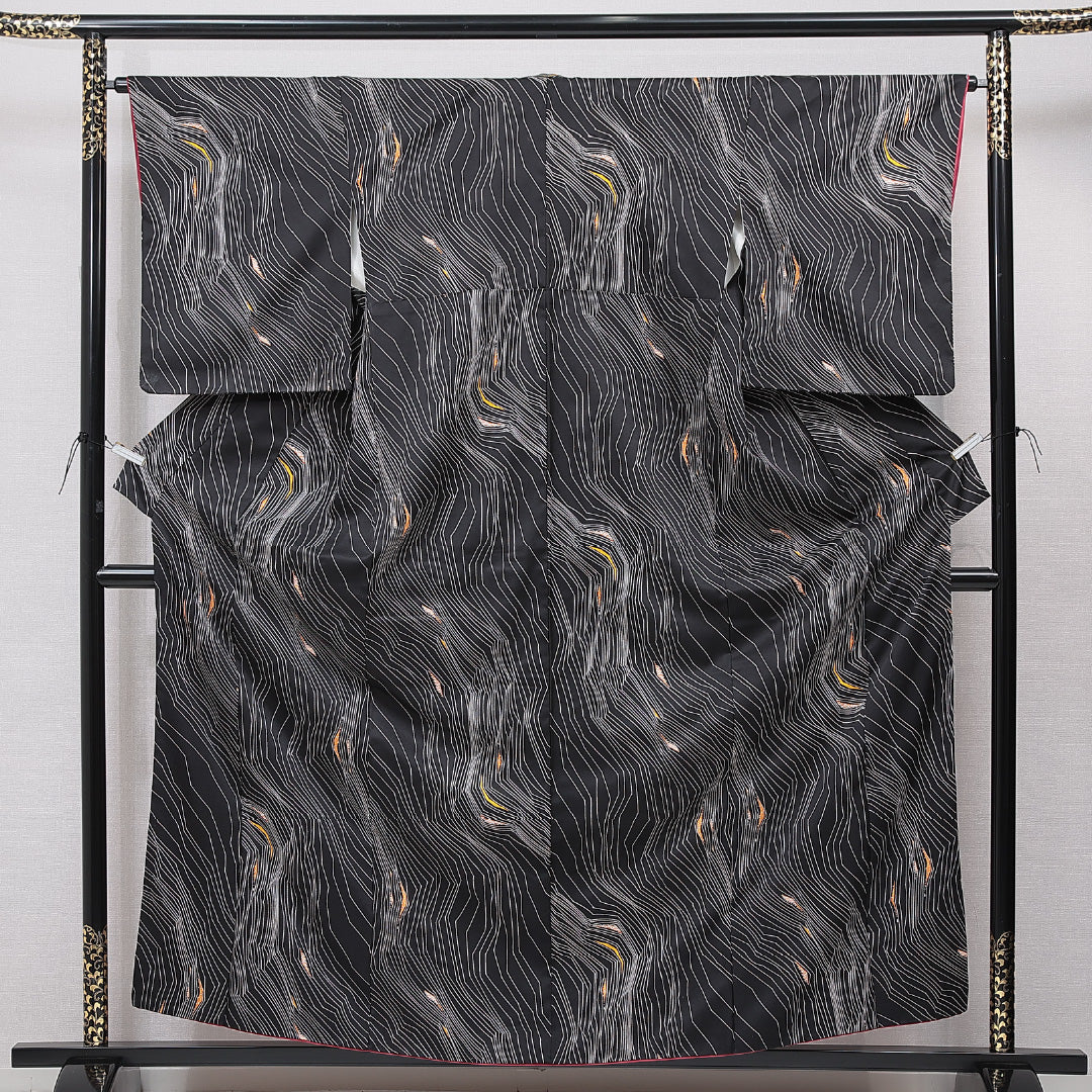 小紋 洗える着物 袷 身丈158cm 裄丈63cm ポリエステル Aランク Mサイズ バチ衿 インフォーマル 創作柄 黒系 1215-15803