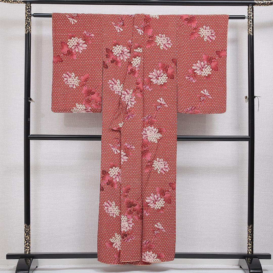 アンティーク 小紋 袷 身丈153cm 裄丈62cm 正絹 Aランク バチ衿 Sサイズ 菊 朱系 M4 1221-15965