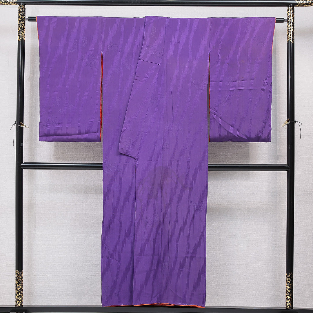 アンティーク 色無地 袷 身丈151cm 裄丈65cm 正絹 Cランク Sサイズ 広衿 紋意匠 笹 紫系 1214-15570