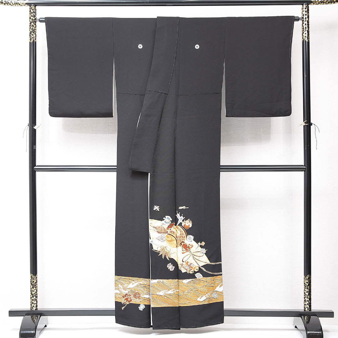黒留袖 袷 身丈156cm 裄丈65cm 五つ紋 三つ松 フォーマル Sランク Mサイズ 正絹 比翼仕立て 広衿 扇 吉祥文様 刺繍 落款 1211-F0707