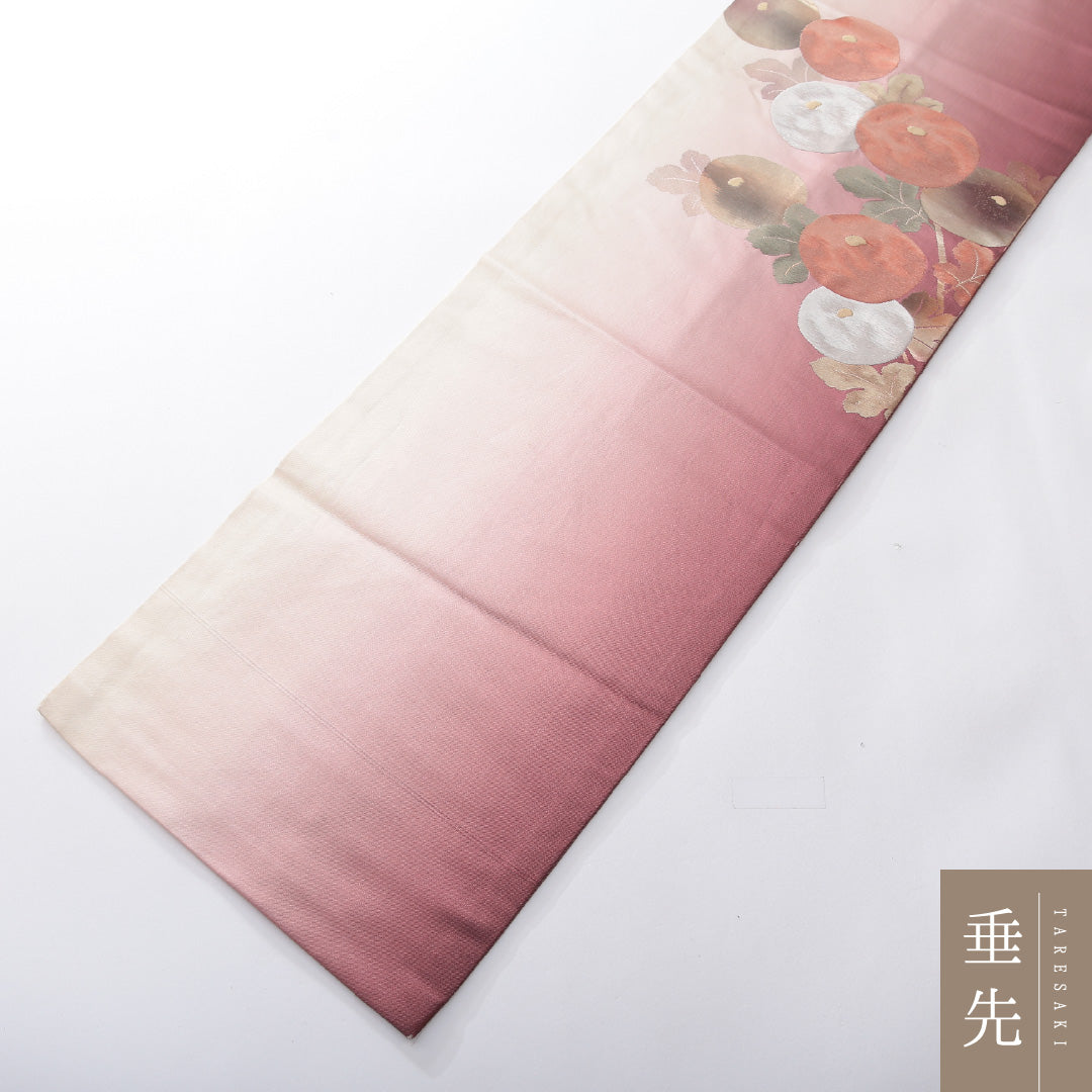 九寸名古屋帯 帯丈359cm 琳派 セミフォーマル 名古屋仕立て ポイント柄 Dランク 正絹 綴れ織 菊 ピンク系 グラデーション系 1224-03902