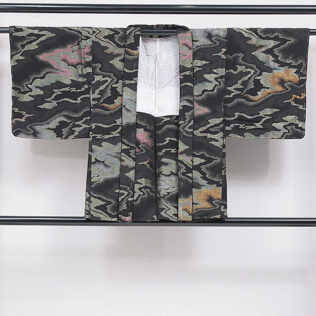 羽織(お召) 袷 身丈78cm 裄丈63cm 正絹 Sランク Sサイズ 一つ紋(五三桐) セミフォーマル 漆糸 黒系 1217-16820