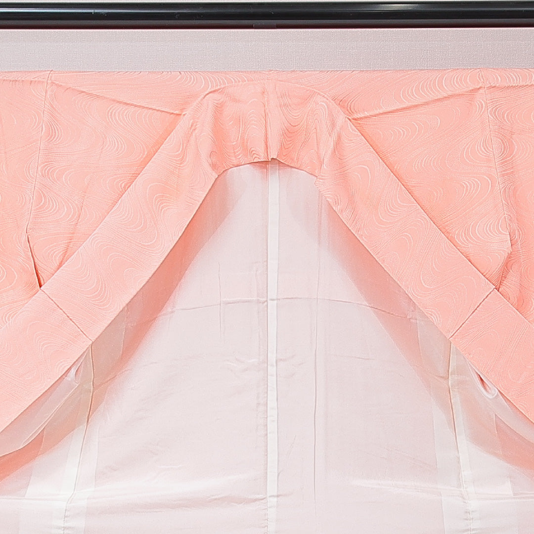 色無地 袷 身丈159cm 裄丈62cm 正絹 Bランク Mサイズ 広衿 インフォーマル 紋意匠 流水 無地 証紙 ピンク系 1214-15117