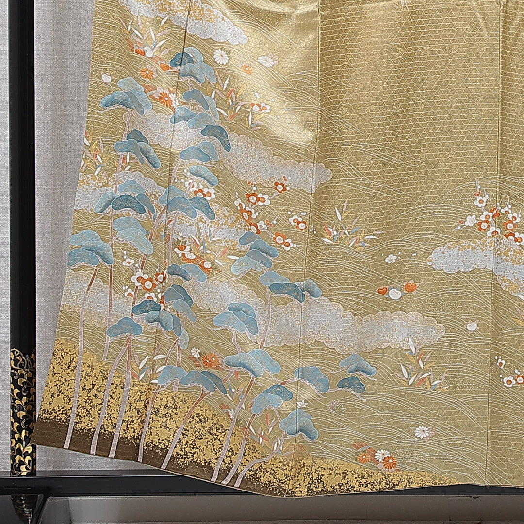 付下げ 袷 身丈156cm 裄丈63cm 正絹 Sランク Mサイズ 広衿 インフォーマル 雲取り 松 金彩 金系 1261-15720