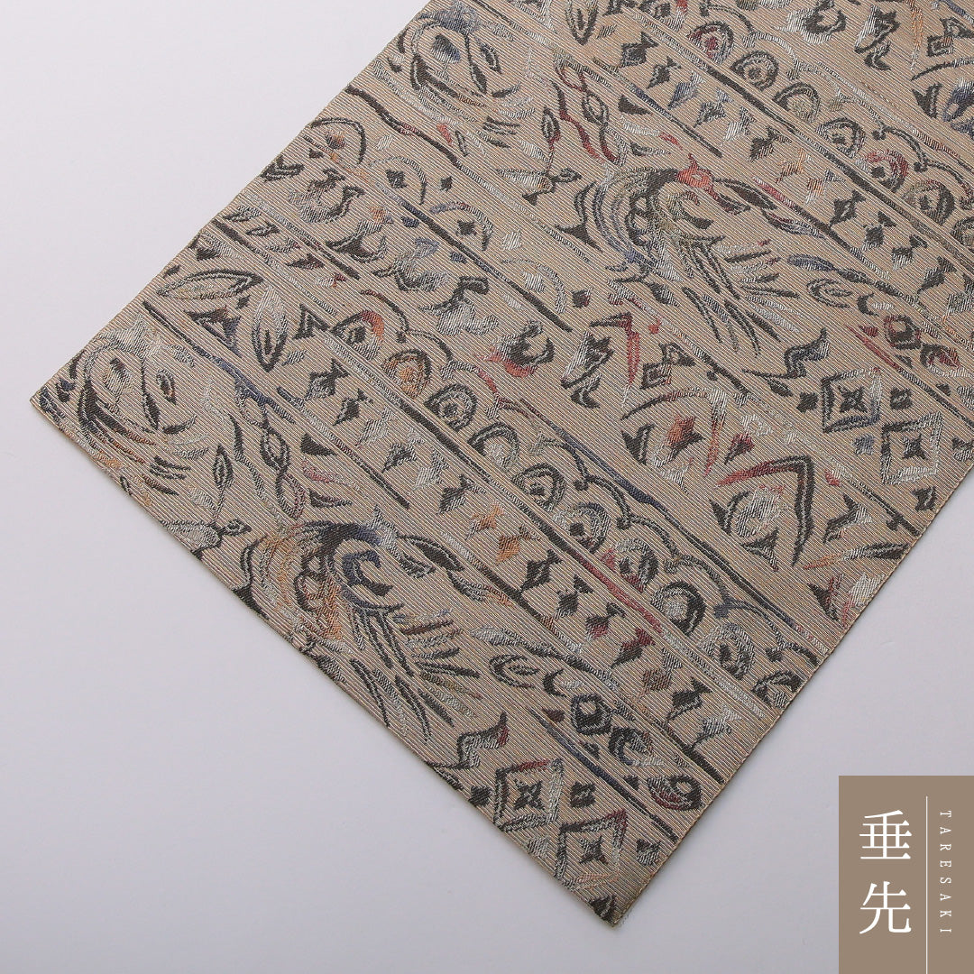 八寸名古屋帯 帯丈357cm カジュアル 名古屋仕立て 六通 帯芯なし Cランク 正絹 創作柄 ベージュ系 1224-03541