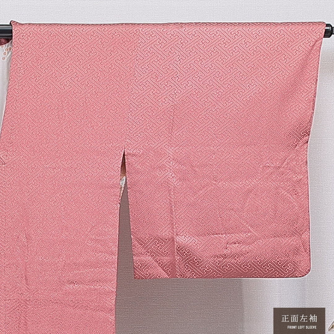道行コート 袷 身丈88cm 裄丈62cm 正絹 Aランク セミフォーマル Sサイズ 紋意匠 紗綾形 古典的 優しい ピンク系 RP 1237-16192
