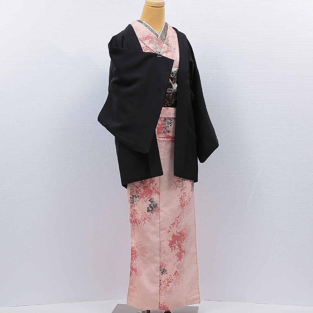 黒羽織 袷 身丈78cm 裄丈62cm 正絹 Cランク 一つ紋 (五三桐) セミフォーマル Sサイズ 絵羽羽織 漆糸 紐あり 草花 黒系 HP 1233-15248