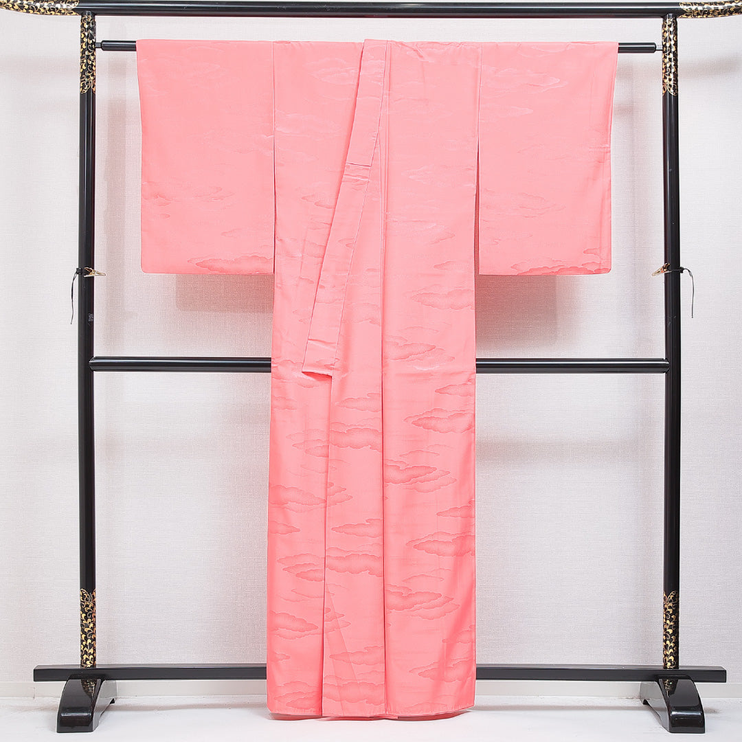 色無地 袷 身丈160cm 裄丈63cm 正絹 Sランク Lサイズ バチ衿 インフォーマル 紋意匠 雲取り ピンク系 1214-16215