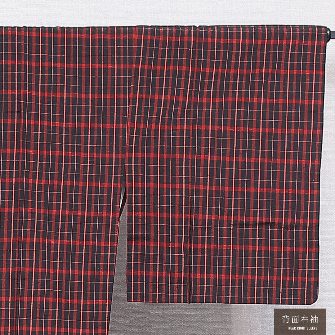 道行コート(紬) 袷 身丈135cm 裄丈66cm 正絹 Aランク Mサイズ セミフォーマル ポケットあり 格子 抽象柄 赤系 1263-16819